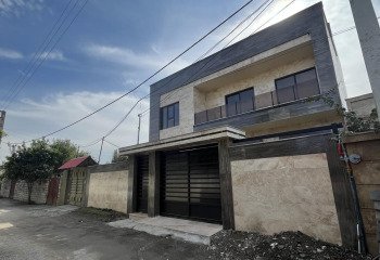 ویلا استخردار   330 متر ی دوبلکس  3 خواب  نوساز محمودآباد