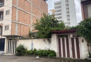 ویلا پلاک پنجم  دریا زمین 210 متر   بنا 140 متردر مازندران محمودآباد